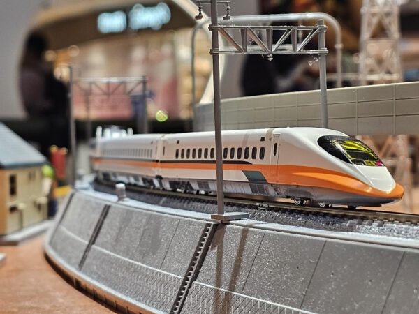 Amazon | KATO 10-1476・10-1477 台湾高鐵 700T 6両基本＋6両 - 鉄道模型 