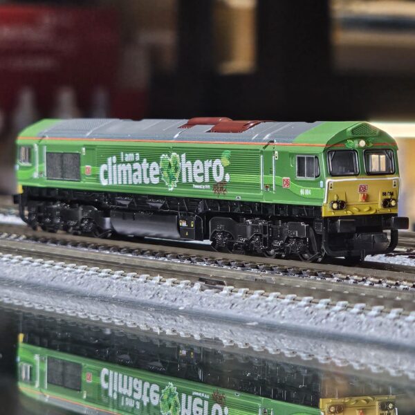 KATO 17751-E Class 66 N DB Cargo "Climate Hero"
