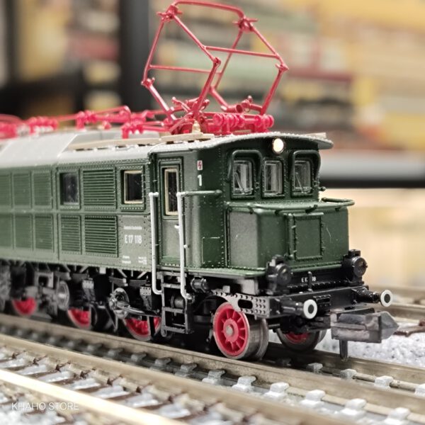 HOBBY TRAIN H2892 BR E17 DB (Green) Ep.III Deutsche Bundesbahn