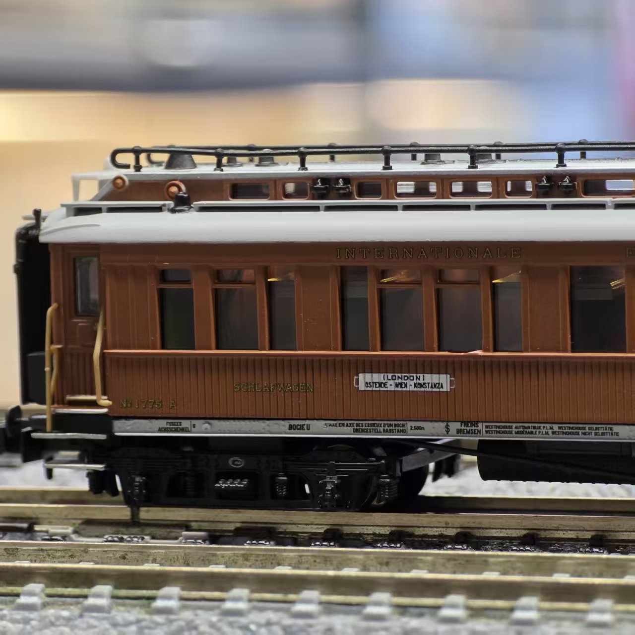 HOBBYTRAIN H22100 H22101 東方快車「奧斯滕德-維也納快車」(Ostend-Vienna-Express)古典木造車5兩套裝 8 HOBBYTRAIN H22100 H22101 東方快車「奧斯滕德-維也納快車」(Ostend-Vienna-Express)古典木造車5兩套裝