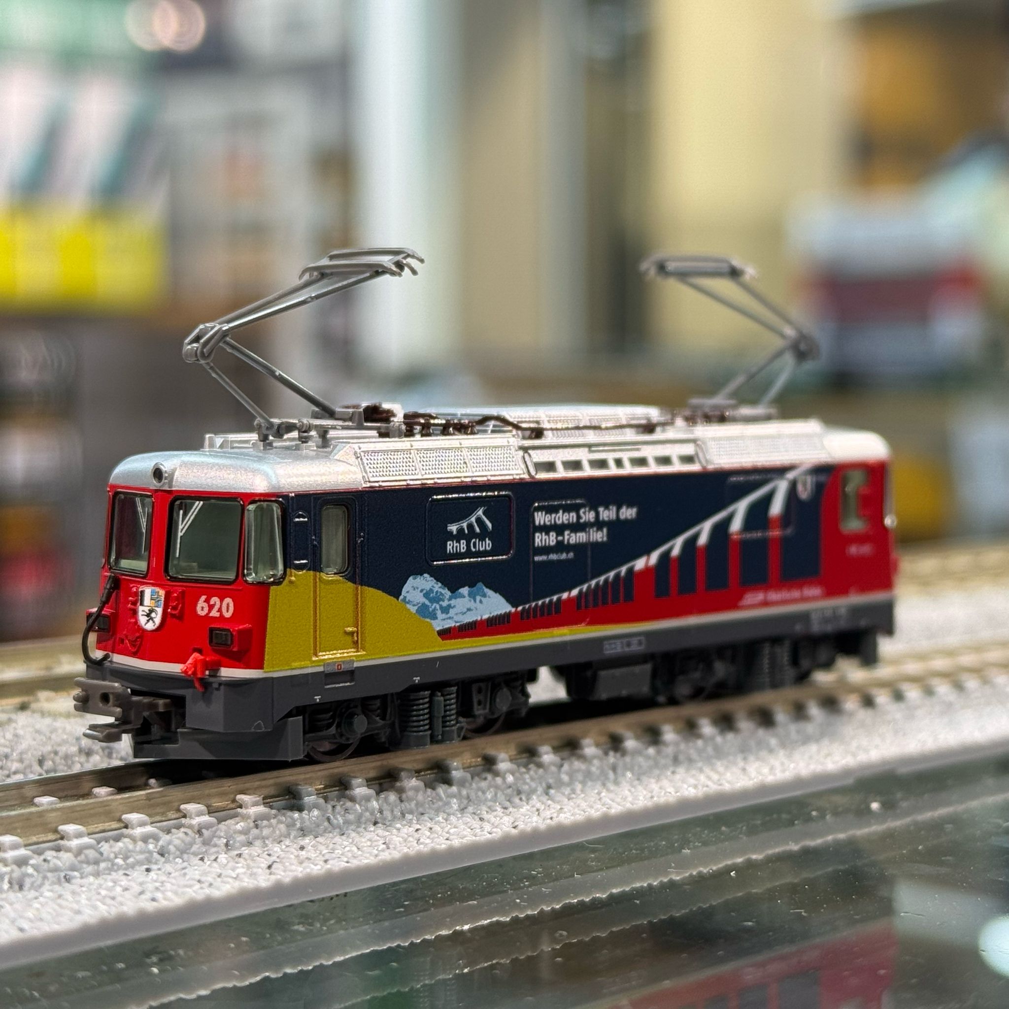 KATO Alpine Red Coach EW 1 / 機車連客車 不散賣 12 KATO Alpine Red Coach EW 1 / 機車連客車 不散賣