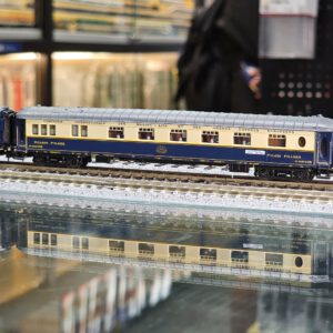 ARNOLD HN4490 HN4491 雪絨花號 Edelweiss Pullman Express 客車廂6輛 8 ARNOLD HN4490 HN4491 雪絨花號 Edelweiss Pullman Express 客車廂6輛