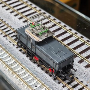 HOBBYTRAIN H3050 DRG Locomotive Type E63 (Gray) Ep.II 7 HOBBYTRAIN H3050 DRG Locomotive Type E63 (Gray) Ep.II