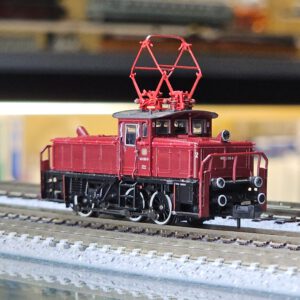 HOBBYTRAIN H3052 DRG Locomotive Type BR163 DB (Red) 6 HOBBYTRAIN H3052 DRG Locomotive Type BR163 DB (Red)