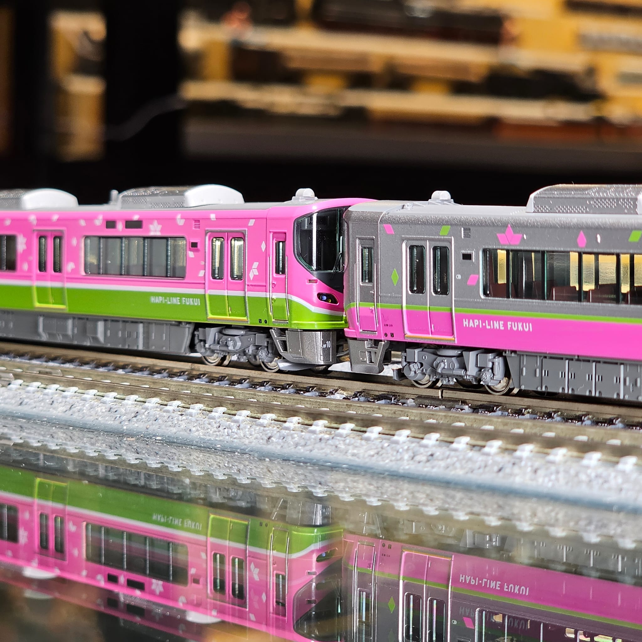 KATO 10-2014 ハピラインふくい521系(標準塗色+フルラッピング編成) 4両【特別企画品】 4 KATO 10-2014 ハピラインふくい521系(標準塗色+フルラッピング編成) 4両【特別企画品】