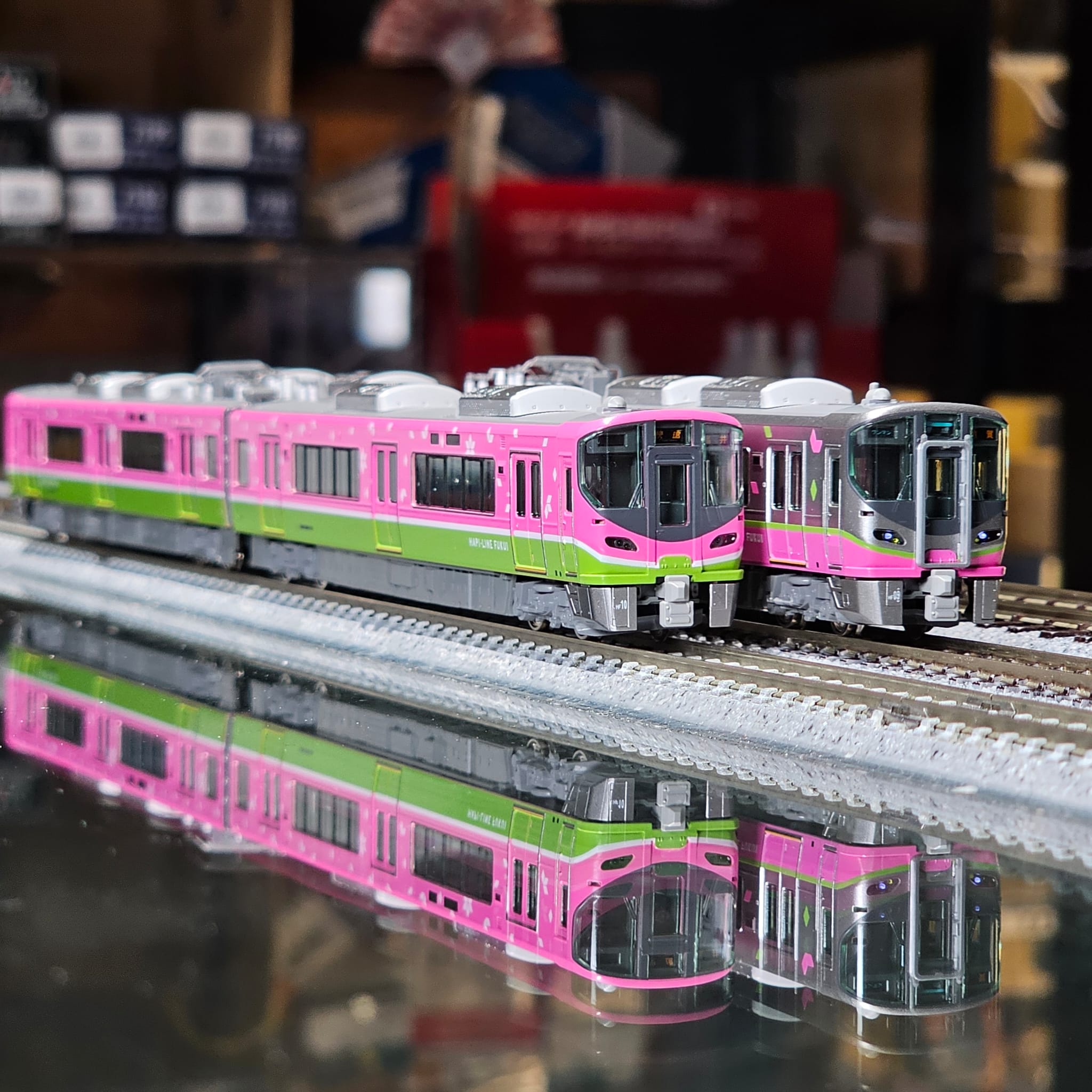 KATO 10-2014 ハピラインふくい521系(標準塗色+フルラッピング編成) 4両【特別企画品】 1 KATO 10-2014 ハピラインふくい521系(標準塗色+フルラッピング編成) 4両【特別企画品】