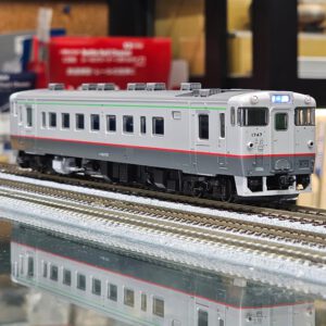 TOMIX HO-439 JR 氣動車 キハ40-1700形 （宗谷線急行色）