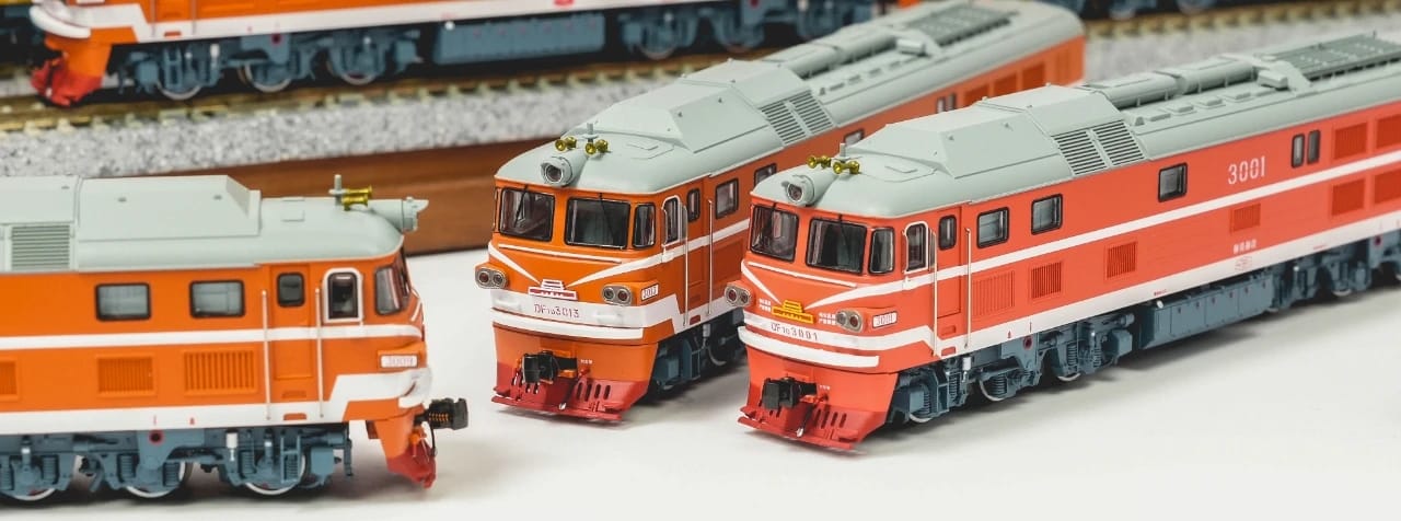 長嗚 N DF7D 東風7D型柴油機車 防寒型