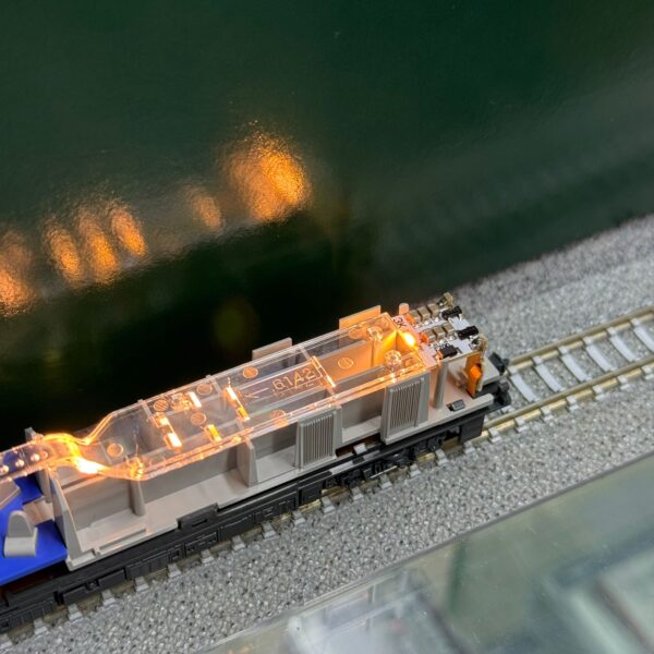 優惠價 8折 預訂KATO 瑞風 專用 X-type 3000K 電球色 室內燈 10輛 套裝 ( KATO 10-1570 / 10-1965 & 10-1966 用)