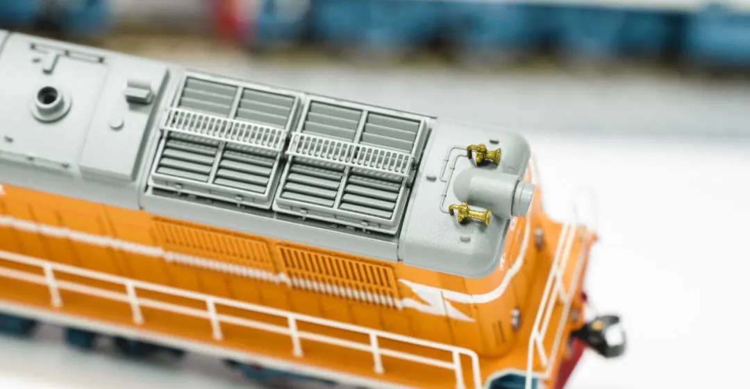 長鳴 N 東風7C型柴油機車