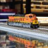 KATO 176-8958 N GE ES44AC BNSF Swoosh #5858