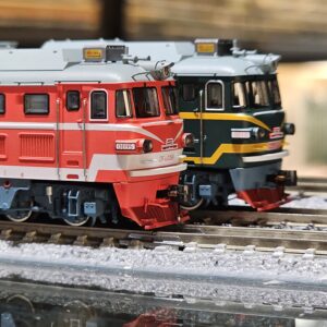 長嗚 N 東風7D型柴油機車