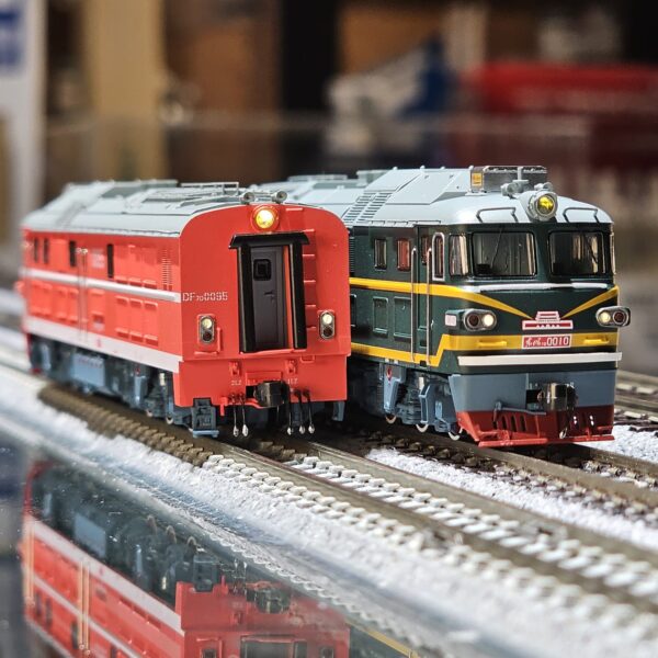 長鳴 N 東風7D (DF7D) 山區型內燃機車