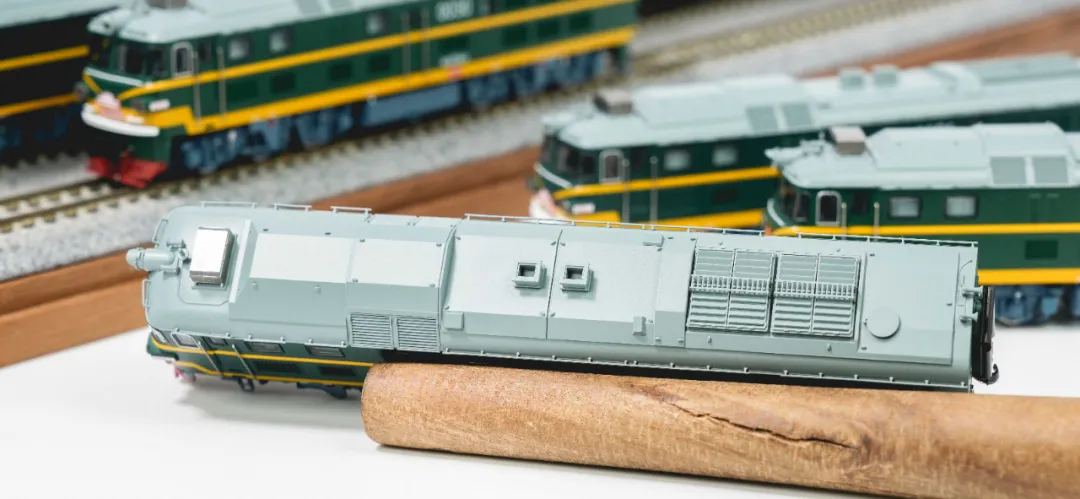 長嗚 N 東風7D型柴油機車