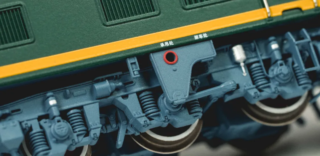 長嗚 N 東風7D型柴油機車