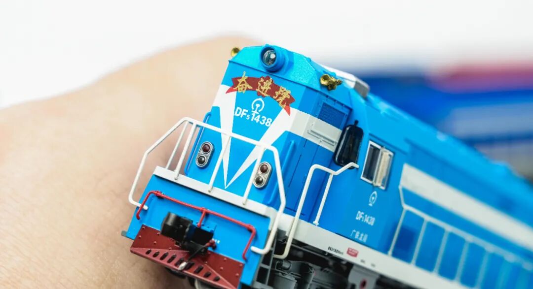 長嗚 N DF5 東風5型內燃機車 29 長嗚 N DF5 東風5型內燃機車