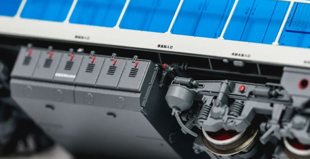 長嗚 N DF5 東風5型內燃機車 36 長嗚 N DF5 東風5型內燃機車