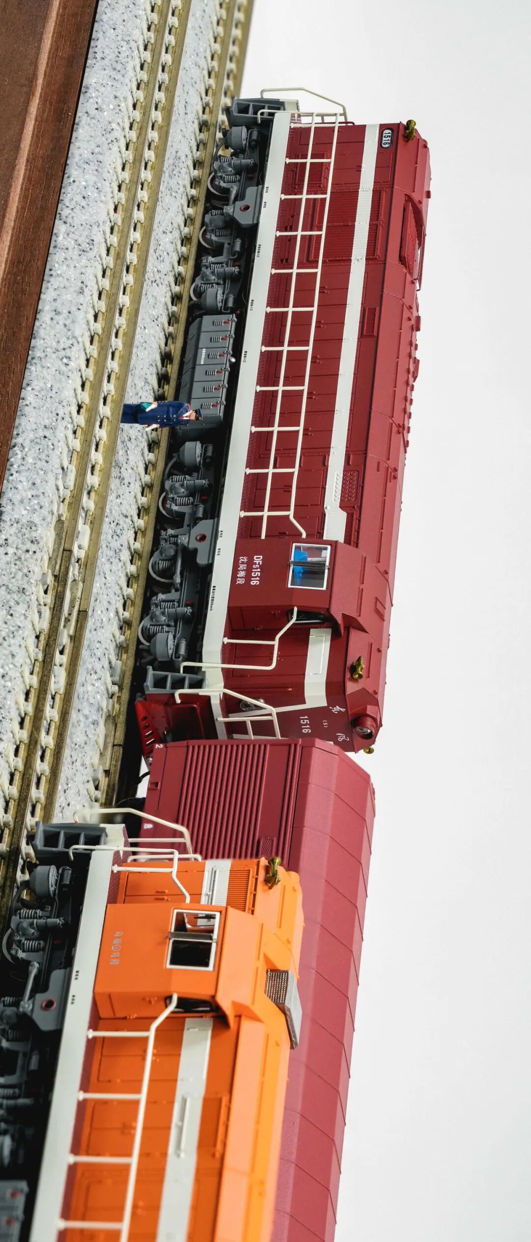 長嗚 N DF5 東風5型內燃機車 16 長嗚 N DF5 東風5型內燃機車