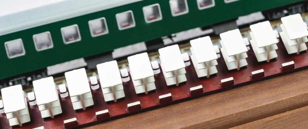 <新品預訂> 長嗚N 中國鐵路25G型客車 (預訂送原廠磁控室內燈) 17 <新品預訂> 長嗚N 中國鐵路25G型客車 (預訂送原廠磁控室內燈)