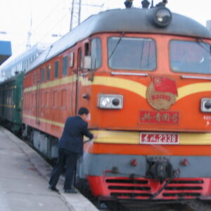 <遠期預訂> 長鳴 HO 比例 DF4B 合金車殼 車門可開 33 <遠期預訂> 長鳴 HO 比例 DF4B 合金車殼 車門可開