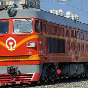 <遠期預訂> 長鳴 HO 比例 DF4B 合金車殼 車門可開 36 <遠期預訂> 長鳴 HO 比例 DF4B 合金車殼 車門可開