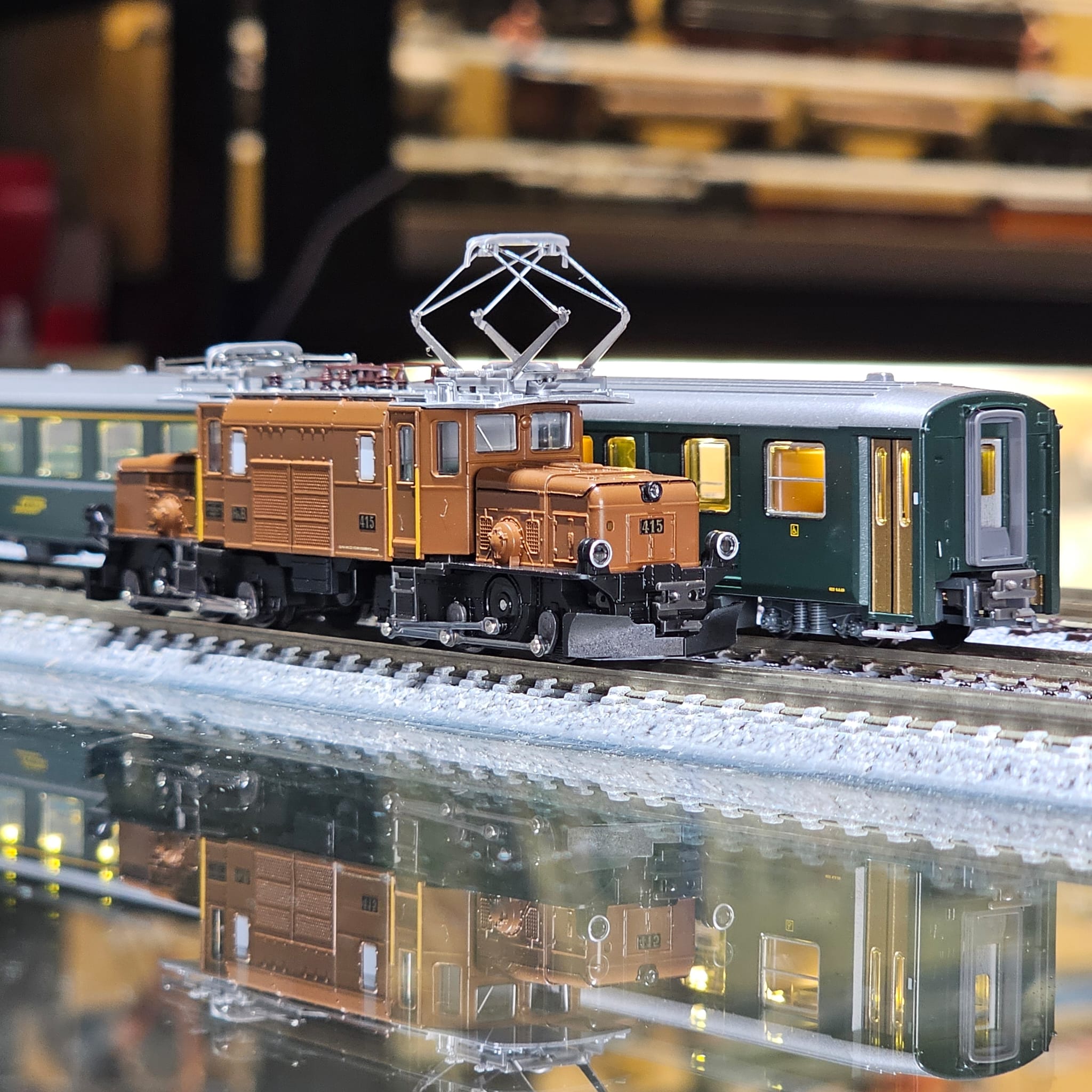 KATO 10-1987 Ge6/6-Ⅰ <冰河鱷魚> + 阿爾卑斯綠色客車 3 KATO 10-1987 Ge6/6-Ⅰ + 阿爾卑斯綠色客車