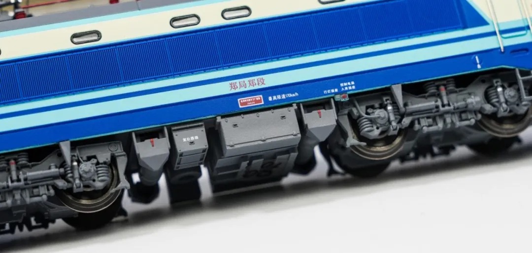 預訂 長鳴 SS8 2025年版本 ( 4/12/2025 16:00 截止預訂) 14 預訂 長鳴 SS8 2025年版本 ( 4/12/2025 16:00 截止預訂)