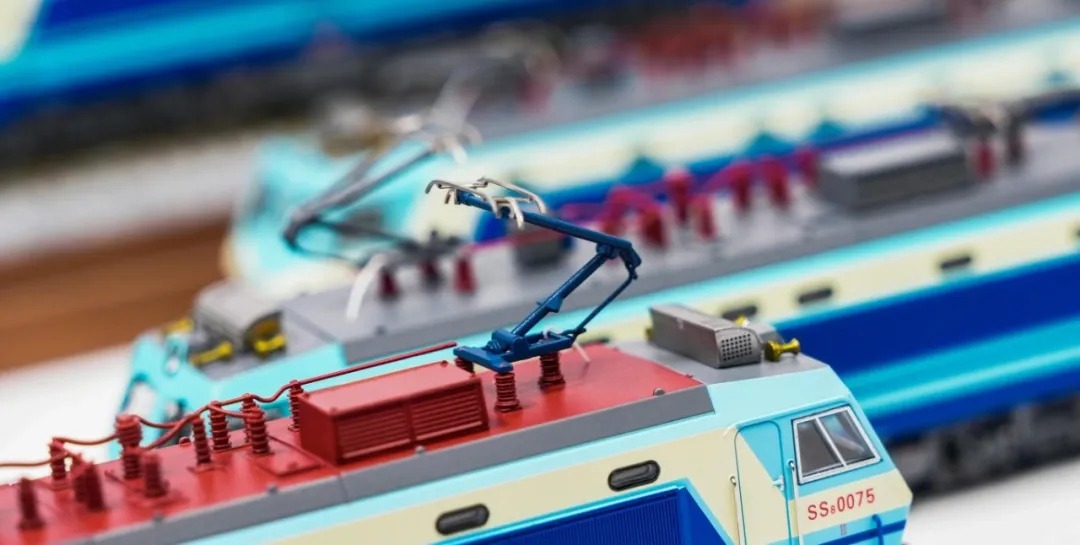 預訂 長鳴 SS8 2025年版本 ( 4/12/2025 16:00 截止預訂) 12 預訂 長鳴 SS8 2025年版本 ( 4/12/2025 16:00 截止預訂)