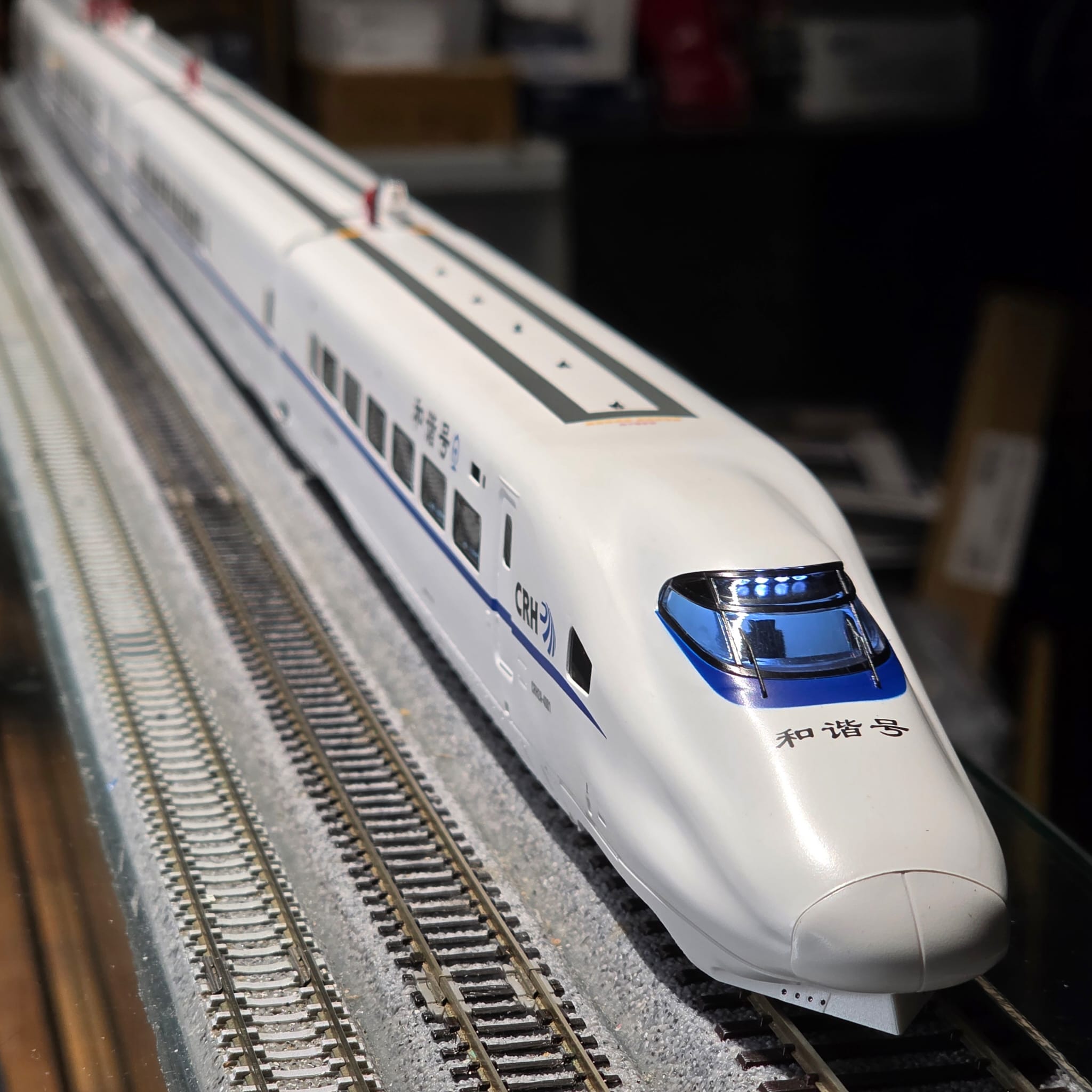 CMR HO比例 和諧號CRH2A型動車組 4001 廣鐵局 廣州動車段 8輛 1 CMR HO比例 和諧號CRH2A型動車組 4001 廣鐵局 廣州動車段 8輛