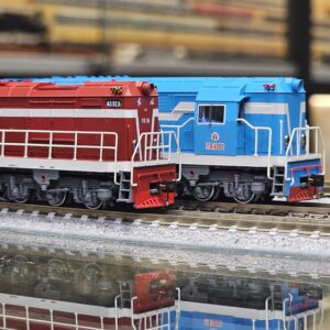 長嗚 N DF5 東風5型內燃機車