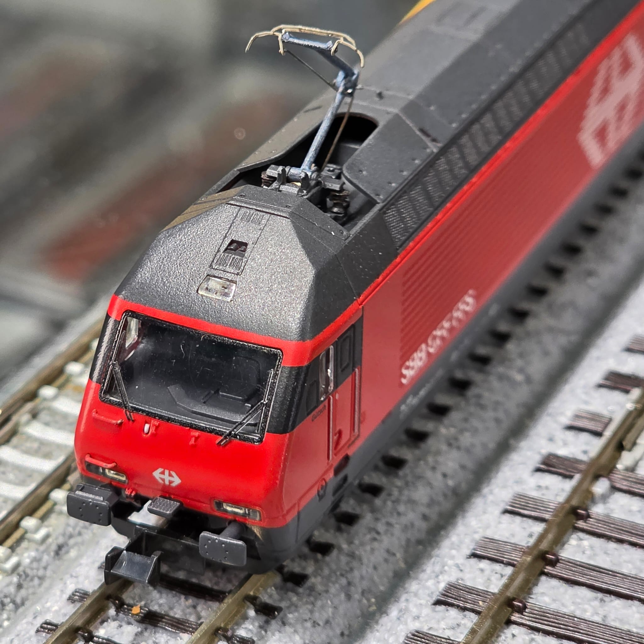 FLEISCHMANN 713472 N Electric locomotive Re 460, SBB DCC SOUND 4 FLEISCHMANN 713472 N Electric locomotive Re 460, SBB DCC SOUND