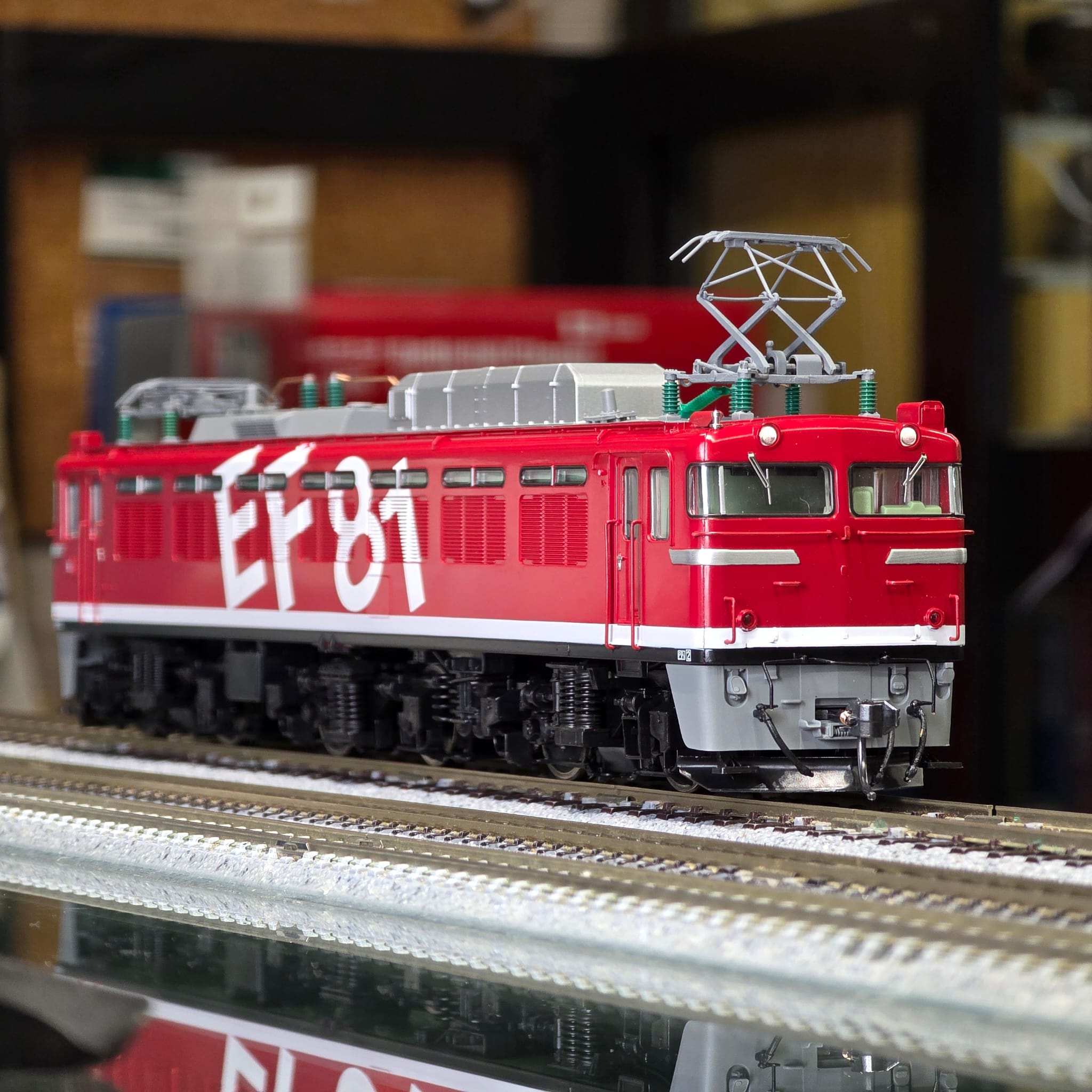 TOMIX HO-2536 JR EF81形電気機関車(彩虹塗裝・Prestage Model) 1 TOMIX HO-2536 JR EF81形電気機関車(彩虹塗裝・Prestage Model)