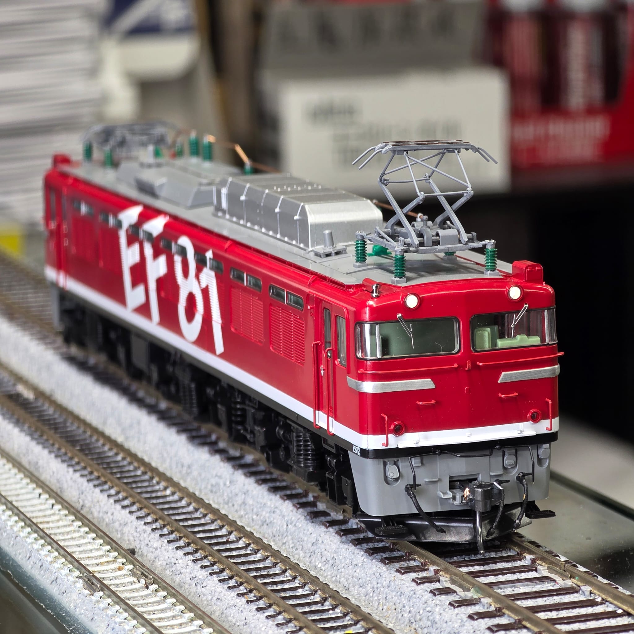 TOMIX HO-2536 JR EF81形電気機関車(彩虹塗裝・Prestage Model) 4 TOMIX HO-2536 JR EF81形電気機関車(彩虹塗裝・Prestage Model)