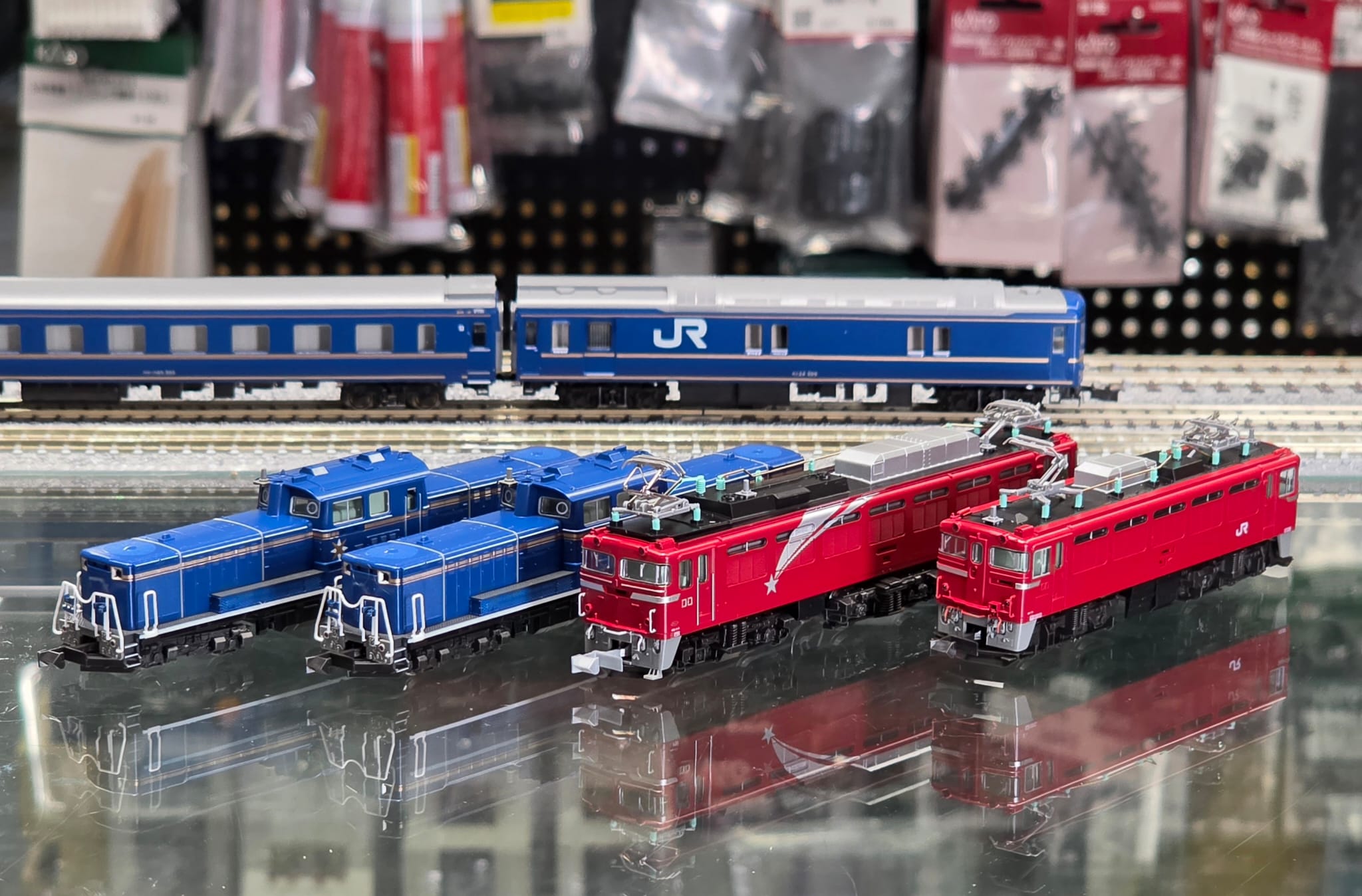 KATO 24系寢台特急「北斗星」〈豪華編成〉12輛 連全路段牽引機車套裝+車廂燈 27 KATO 24系寢台特急「北斗星」〈豪華編成〉12輛 連全路段牽引機車套裝+車廂燈