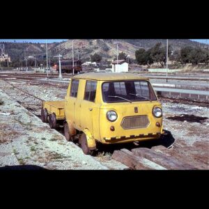 Rivarossi HR9006 HO draisina Fiat 500 with hexagonal grill