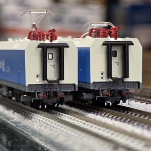 長嗚 HXD1 N比例 新品 "藍精靈" 和諧1型電力機車 7 長嗚 HXD1 N比例 新品 "藍精靈" 和諧1型電力機車