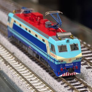 長鳴 SS8 韶山8 形電力機車 2026年版本 第3批 圓燈系列