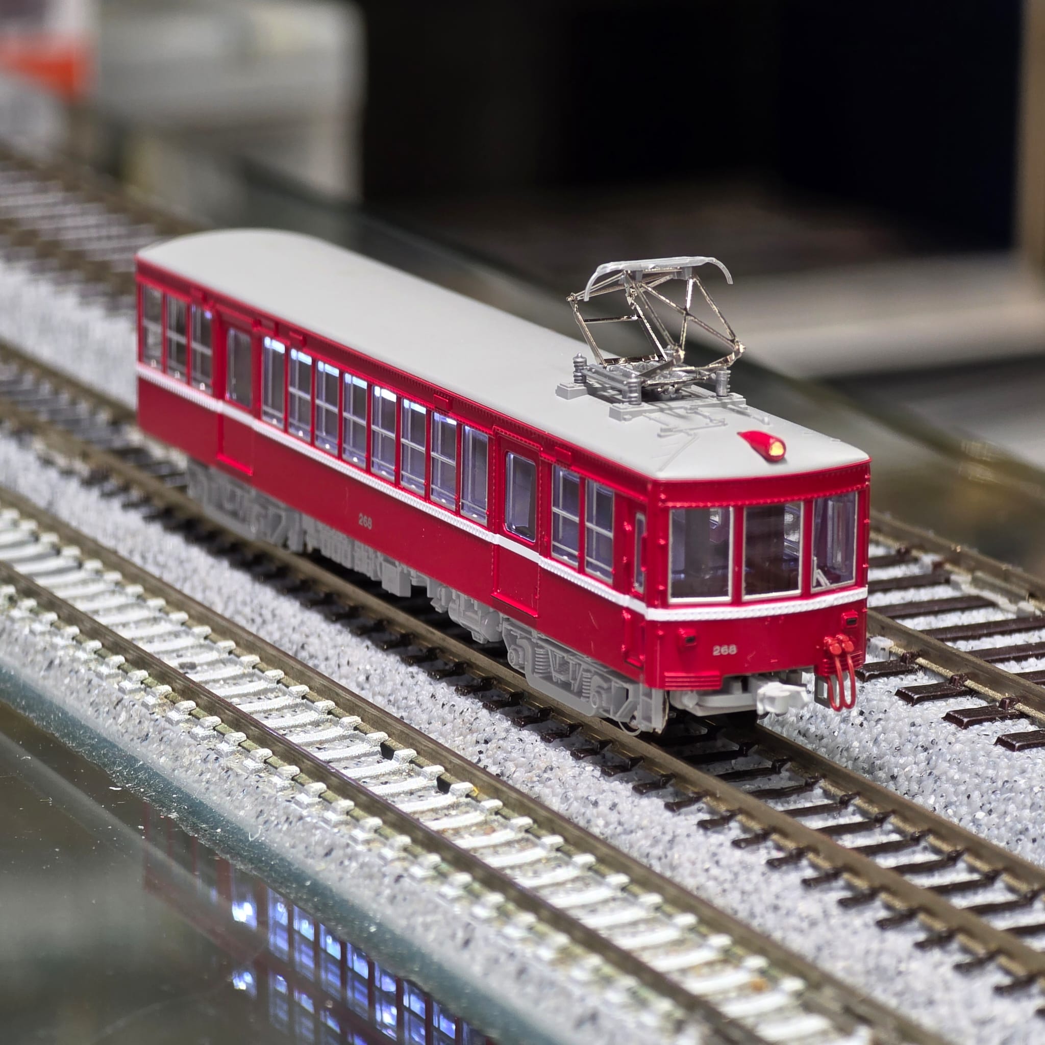 KATO 10-901 旅するNゲージ 赤い電車「デハ268」 2 KATO 10-901 旅するNゲージ 赤い電車「デハ268」