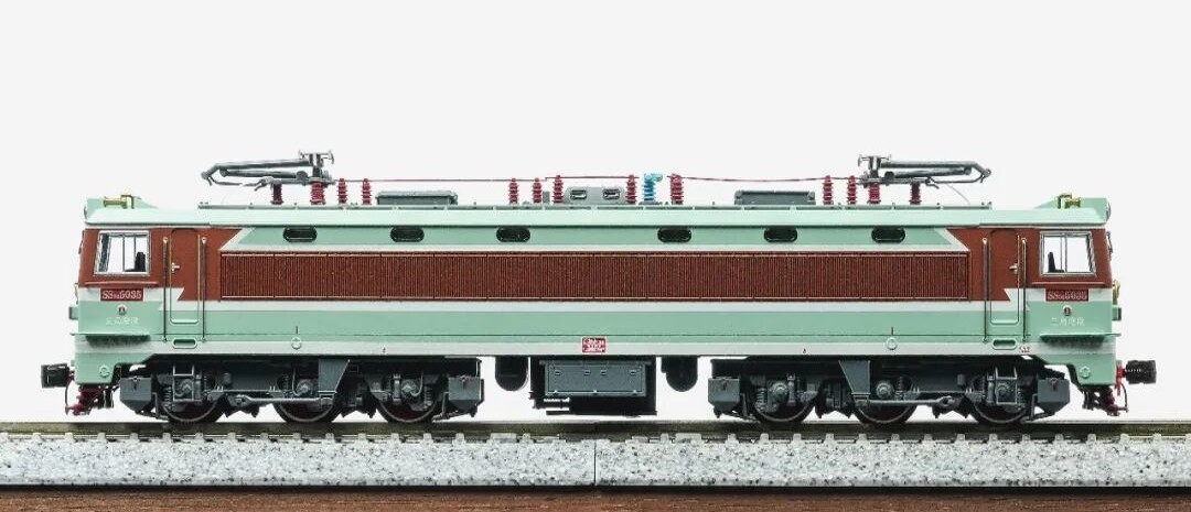 <新品預訂> 長嗚 SS3 N 韶山3型電力機車