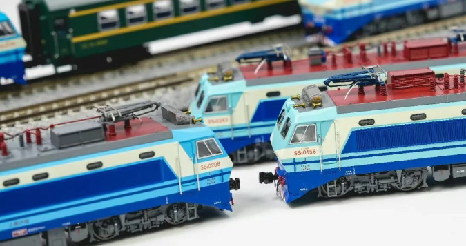 <預訂商品> 長鳴 SS8 韶山8 形電力機車 2026年版本 第3批 圓燈系列