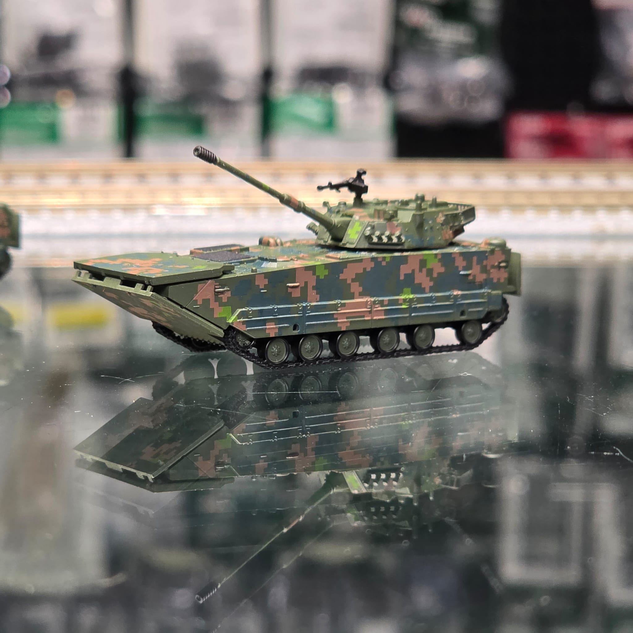 MINICITY ZBD-05式兩棲步戰車 N比例 彩繪紀念版重裝套 裝 (1:160) 29 MINICITY ZBD-05式兩棲步戰車 N比例 彩繪紀念版重裝套 裝 (1:160)