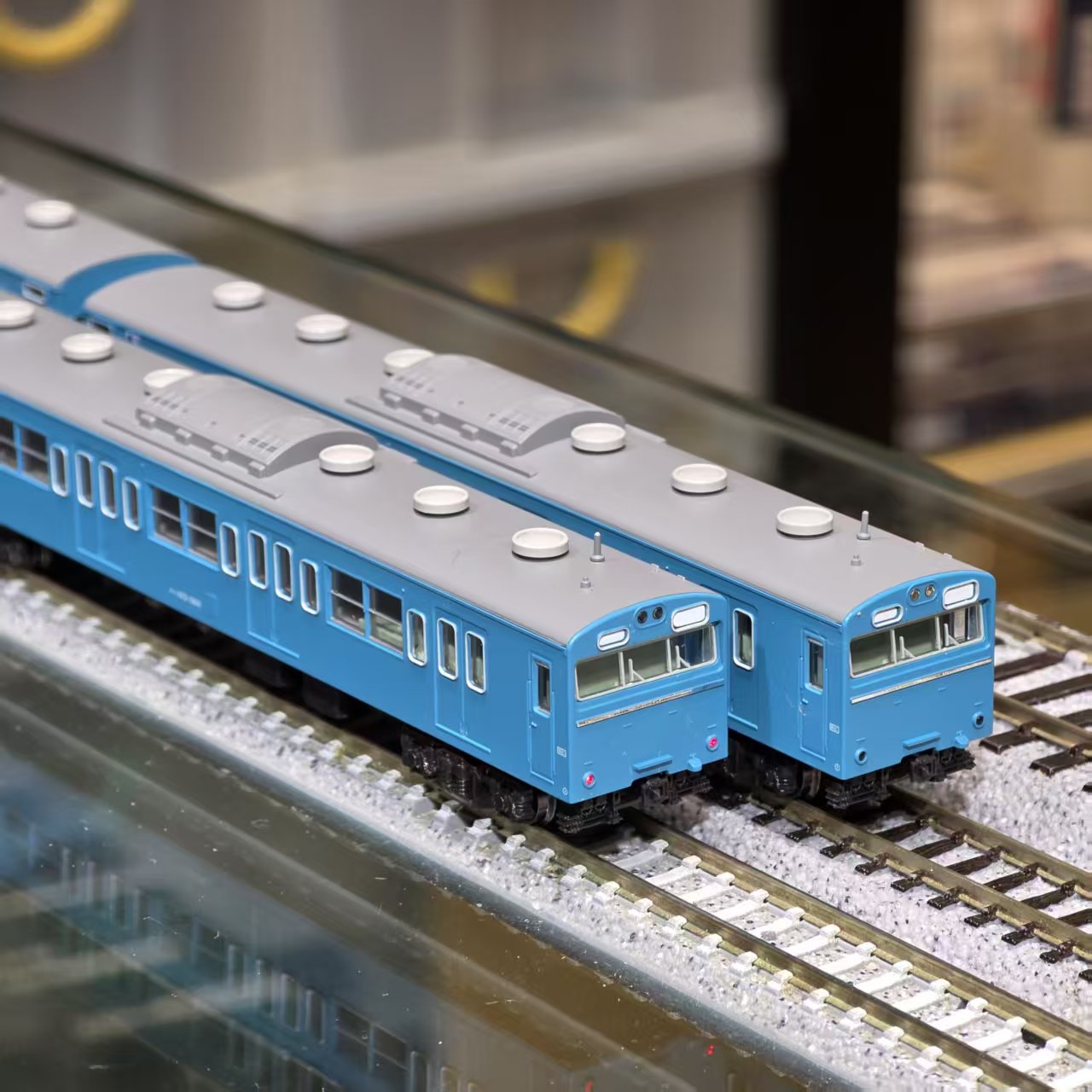KATO 10-1743A 高運轉台103系< 天藍> 4両セット / 低運轉台10-1743F 103系< 天藍> 4両セット / 10-1744A 103系<天藍>中間車3両セット ( 京濱東北/阪和/京阪神緩行) 2 KATO 10-1743A 高運轉台103系< 天藍> 4両セット / 低運轉台10-1743F 103系< 天藍> 4両セット / 10-1744A 103系<天藍>中間車3両セット ( 京濱東北/阪和/京阪神緩行)