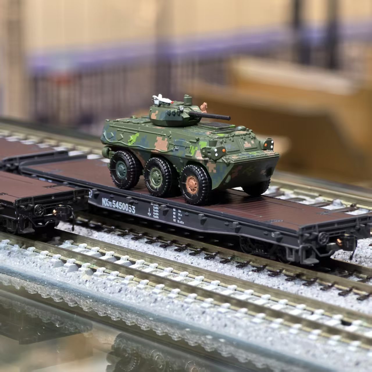 N比例中國軍用列車套裝 長鳴 N NX70 多用途平車 配 MINICITY 戰車 9 N比例中國軍用列車套裝 長鳴 N NX70 多用途平車 配 MINICITY 戰車