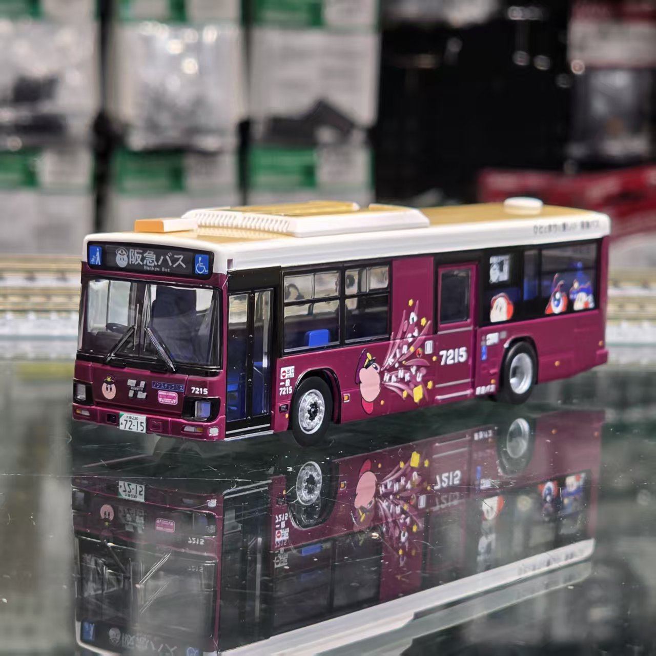 TOMYTEC 333246 阪急巴士 7215號車(吹田)「星之卡比 × 阪急電車」彩繪巴士 1 TOMYTEC 333246 阪急巴士 7215號車(吹田)「星之卡比 × 阪急電車」彩繪巴士