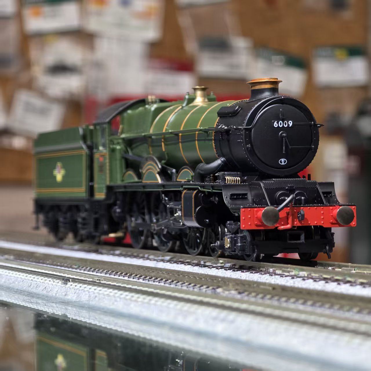 HORNBY R30364 6000 King Class, 4-6-0, 6009 'King Charles II