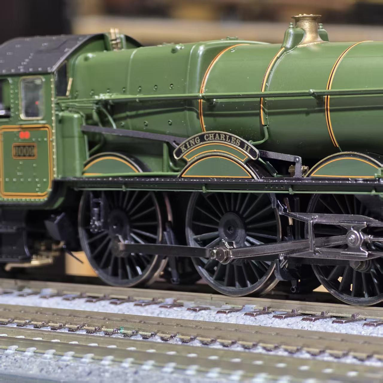 HORNBY R30364 6000 King Class, 4-6-0, 6009 'King Charles II