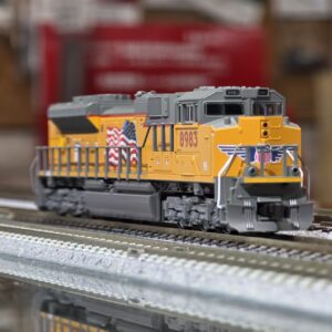 Alternative view of KATO 176-8529 EMD SD70ACe (Nose Headlight) Union Pacific #8983