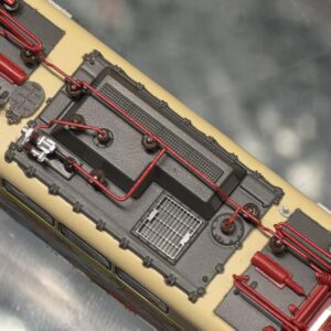 新品預訂 MINITRIX 16724 Class 111 「Zeitgenössischer Kunst」（當代藝術塗裝）